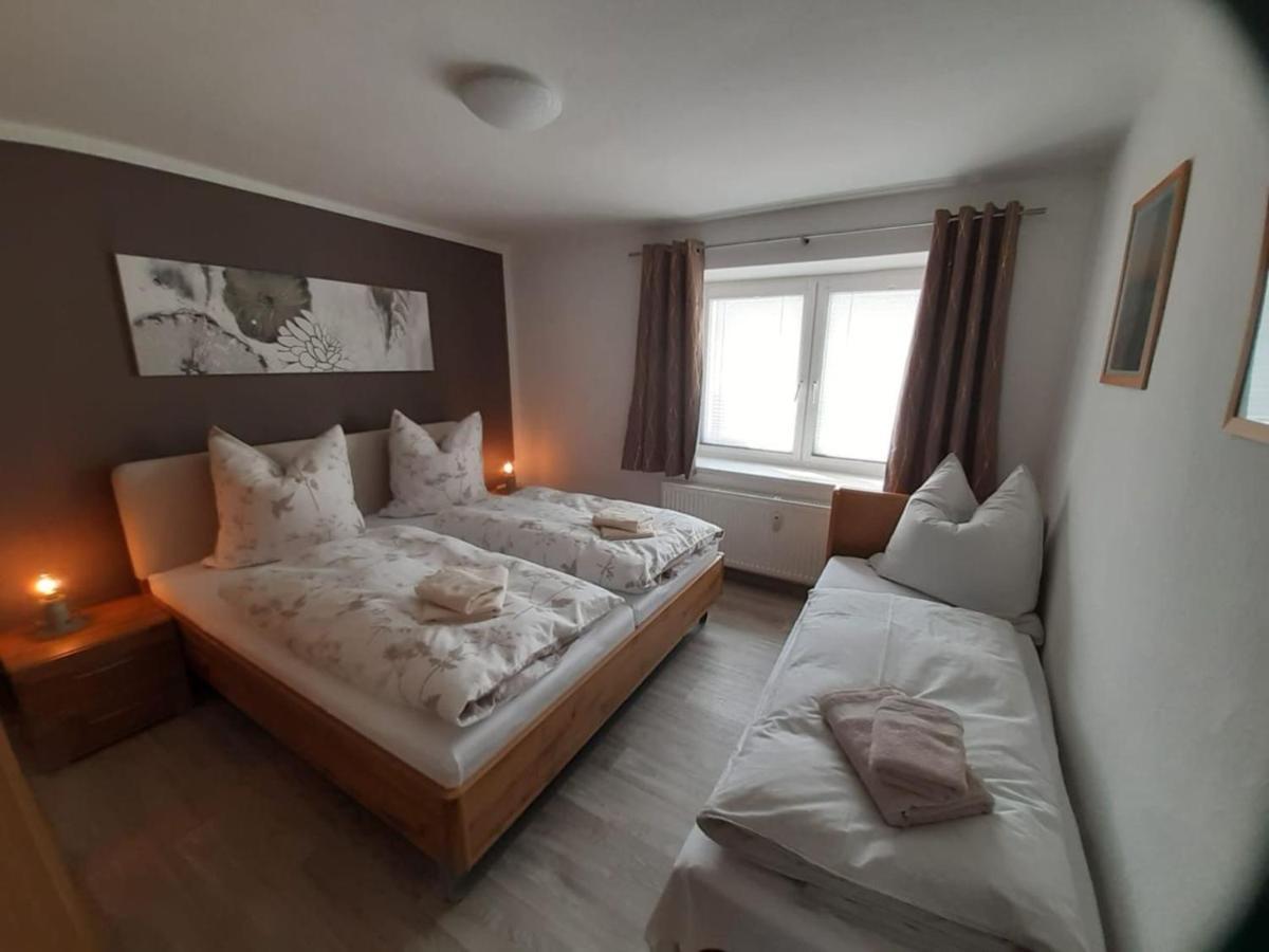 Neu! Ferienwohnung Hanka Crostwitz Buitenkant foto