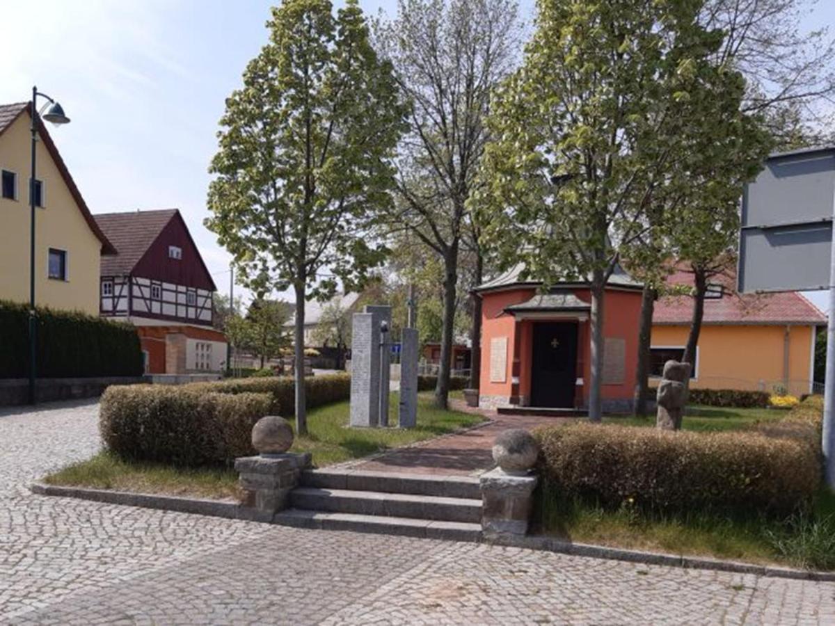 Neu! Ferienwohnung Hanka Crostwitz Buitenkant foto